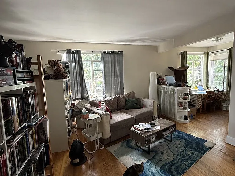 95 Strathmore Rd #10 — Photo 1