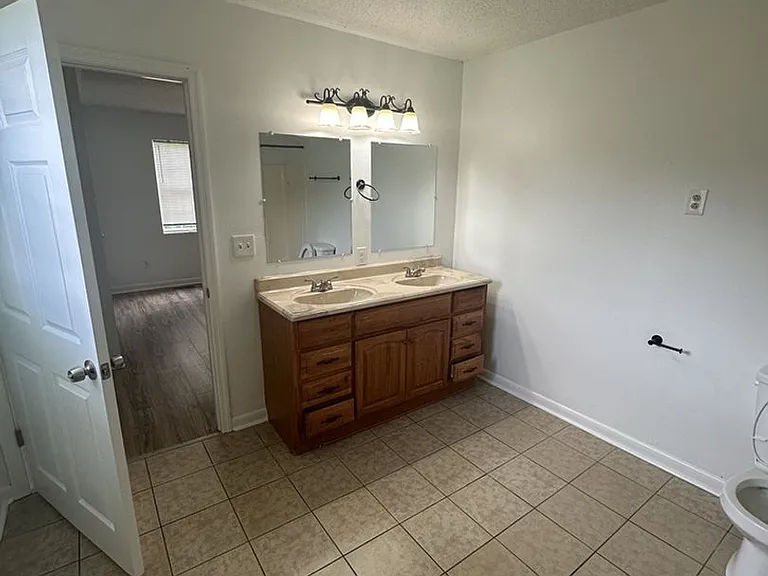 6250 W Highway 136 — Photo 14