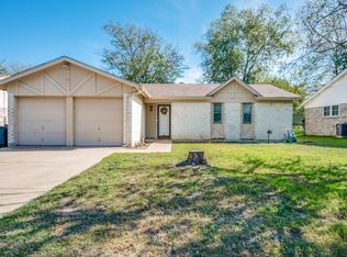 220 N Heights Dr, Crowley, TX 76036