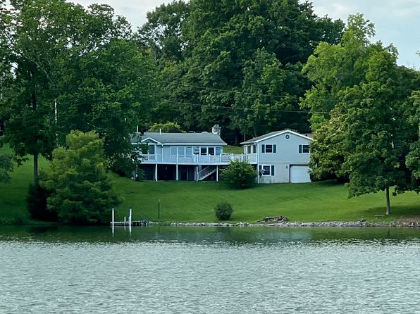 240 Columbine Dr