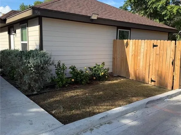 906 E Tom Landry St, Mission, TX