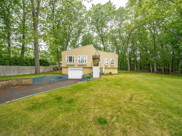 211 Brainard Road, Enfield, CT 06082