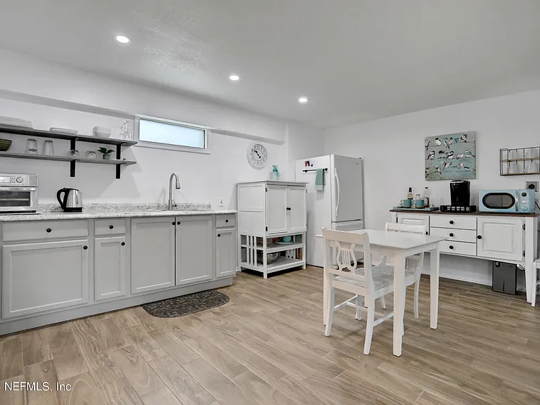 29 Nelmar Ave — Photo 44