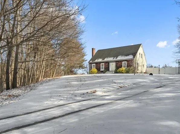 1 Olde Parish Ln, Sterling, MA 01564