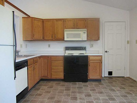 4th image of 3818 E Brunswick Ave