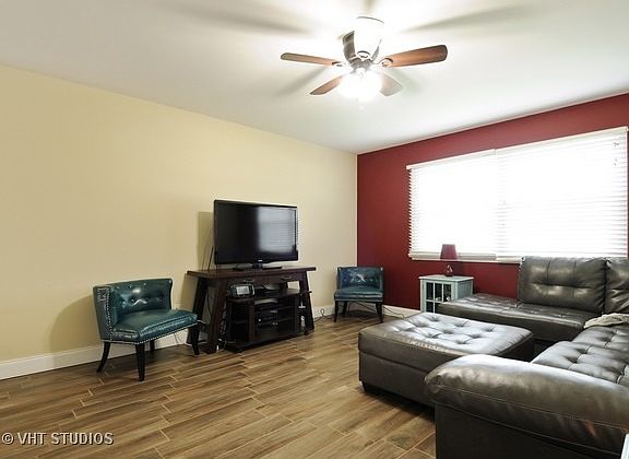 4th image of 408 W State St