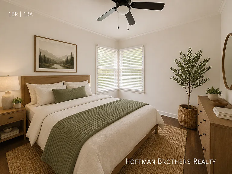 2453 Silver Lake Blvd Property — Photo 5
