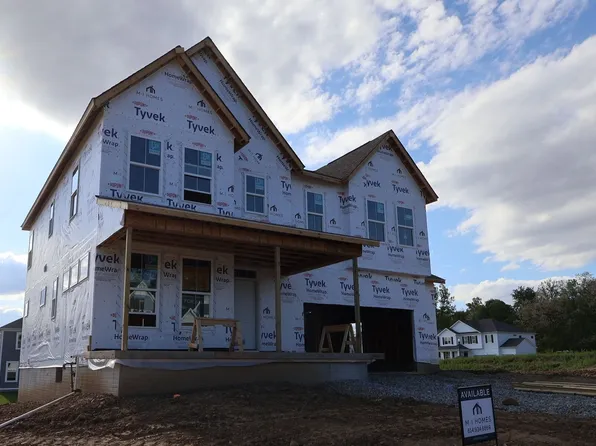 402 Fannin Dr, Pataskala, OH 43062
