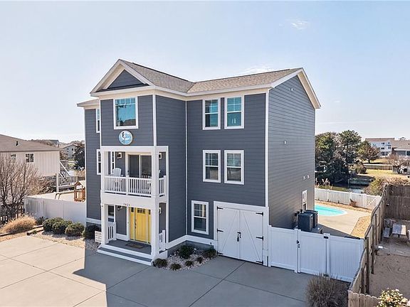 2nd image of 2821 Sandpiper Rd