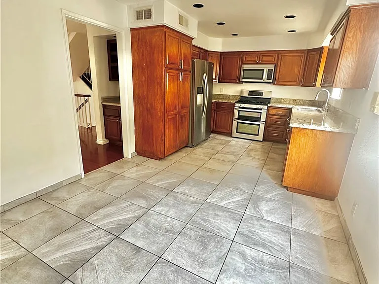 9000 Vanalden Ave #156 — Photo 5