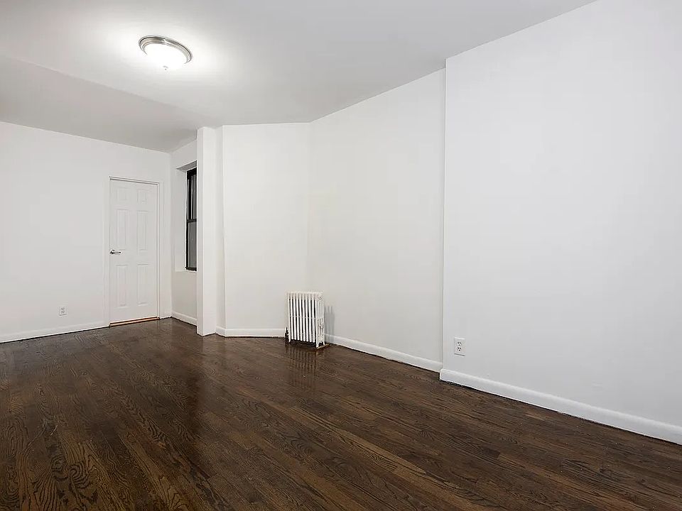 2nd image of 309 E 61st St APT 8
