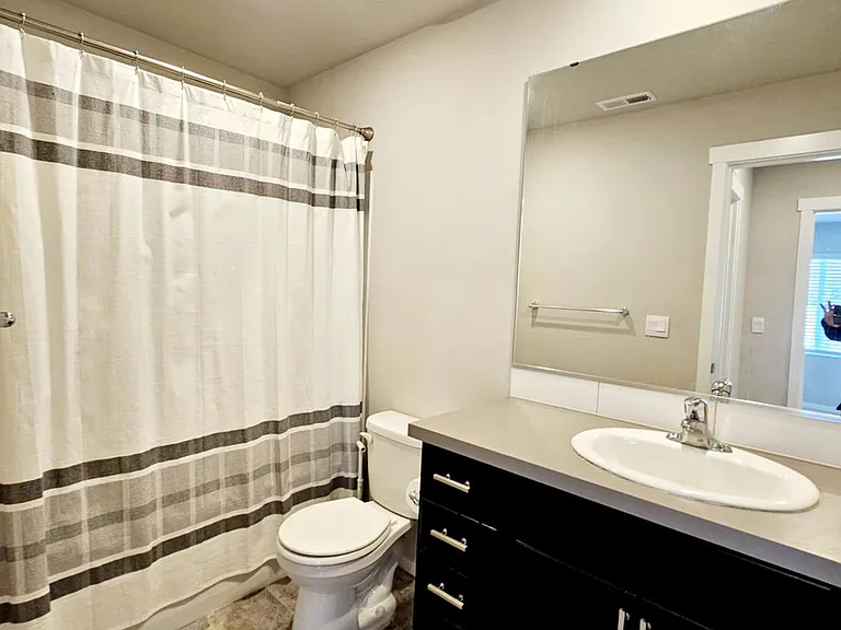6492 Yorktown Pl NE — Photo 9