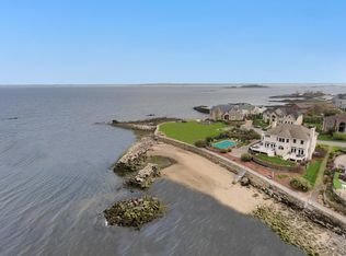 9 Shore Club Dr, New Rochelle, NY 10805