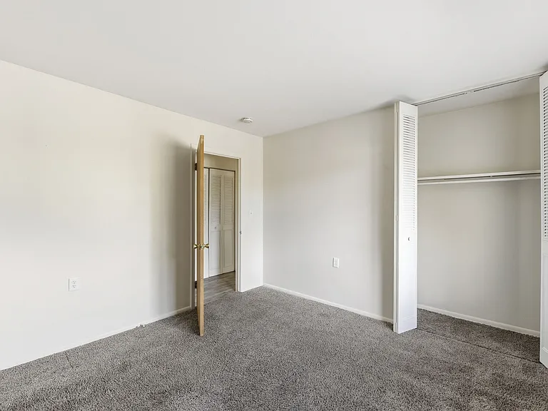 Pin Oak Manor Apartments — Photo 13