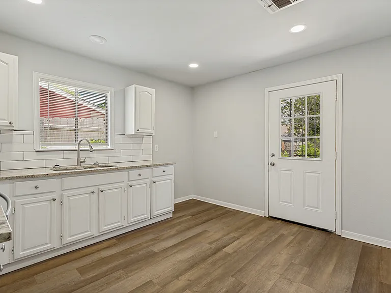 5535 Red Sky St — Photo 13