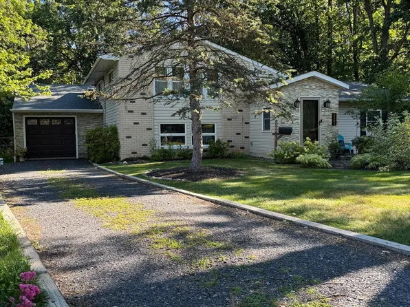 3505 Whitehall Dr, Willow Grove, PA 19090