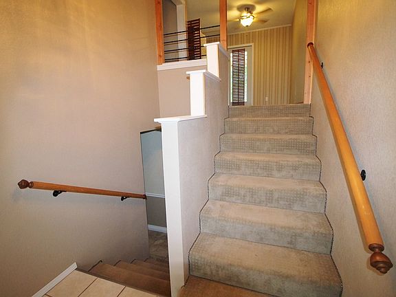 Foyer: split level