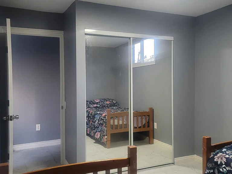 2528 W 74th St #B — Photo 3