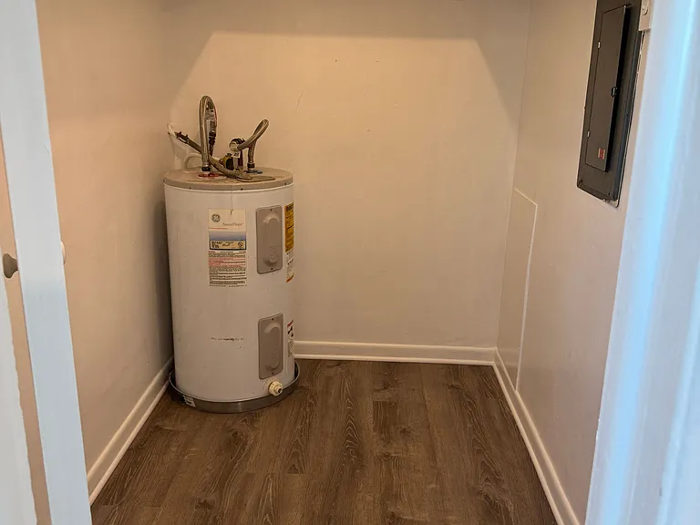 1408 Alpine Rd #5 — Photo 6