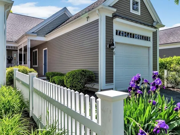 10 Blue Meadow Ct Unit 10, Buzzards Bay, MA 02532