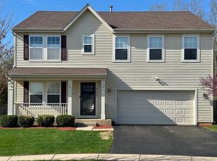 566 Canterbury Ln, Hampshire, IL 60140