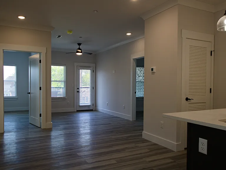 1805 Duncan Ave — Photo 50
