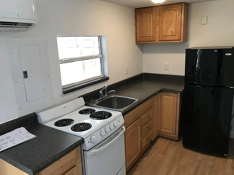 1700 E Crystal Lake Ave #REAR — Photo 7