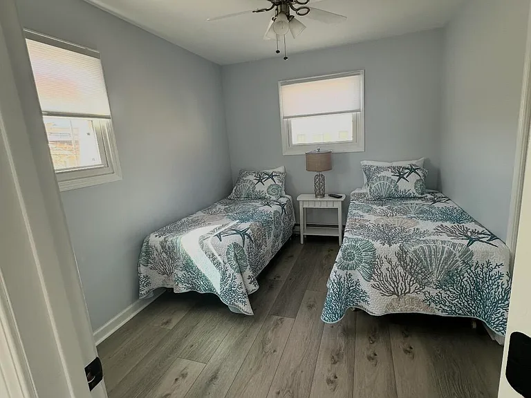 125 Throssell Rd — Photo 12