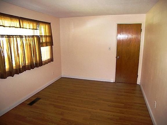 5th image of 480 Sunnycliff Pl