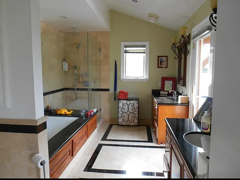 8647 Higuera St #B — Photo 11