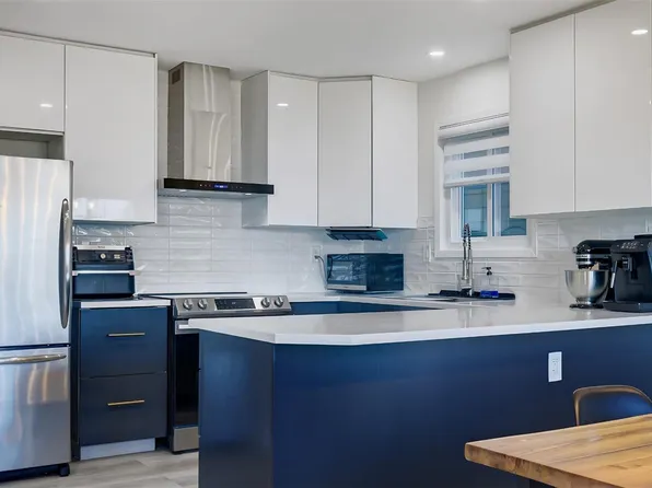 79 Riley Pl, Nanaimo, BC V9T 5B9