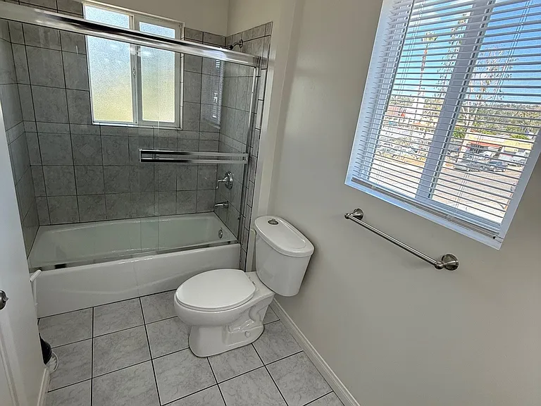 3659-61 S Bonita St #6 — Photo 9