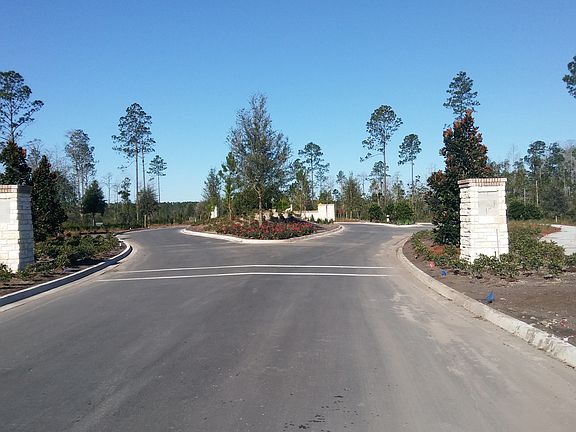 2nd image of 435 Glenneyre Cir