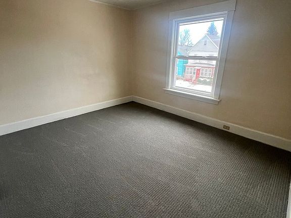 5th image of 1159 E 9th St Floor 2