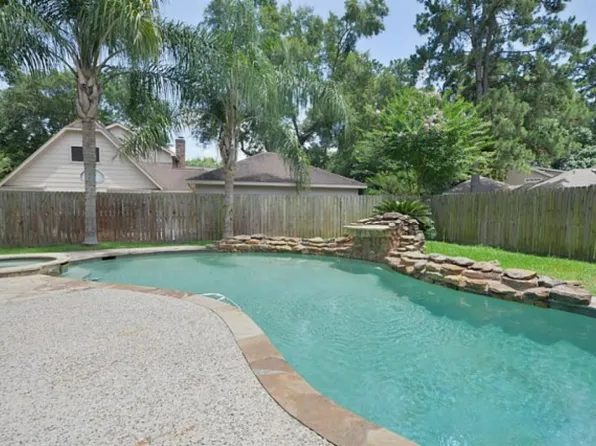 20115 Hickory Wind Dr, Humble, TX 77346