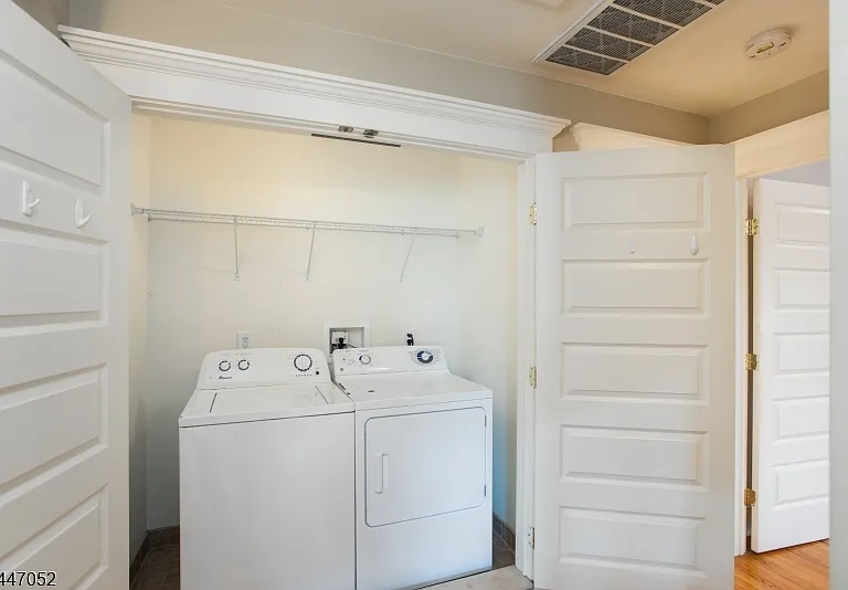 30 Gates Ave — Photo 13