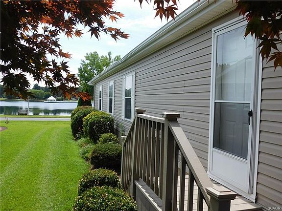 4th image of 33300 Lakeshore Cir