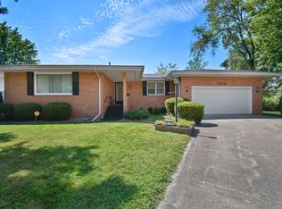 575 Pinecrest Pl, Rantoul, IL 61866