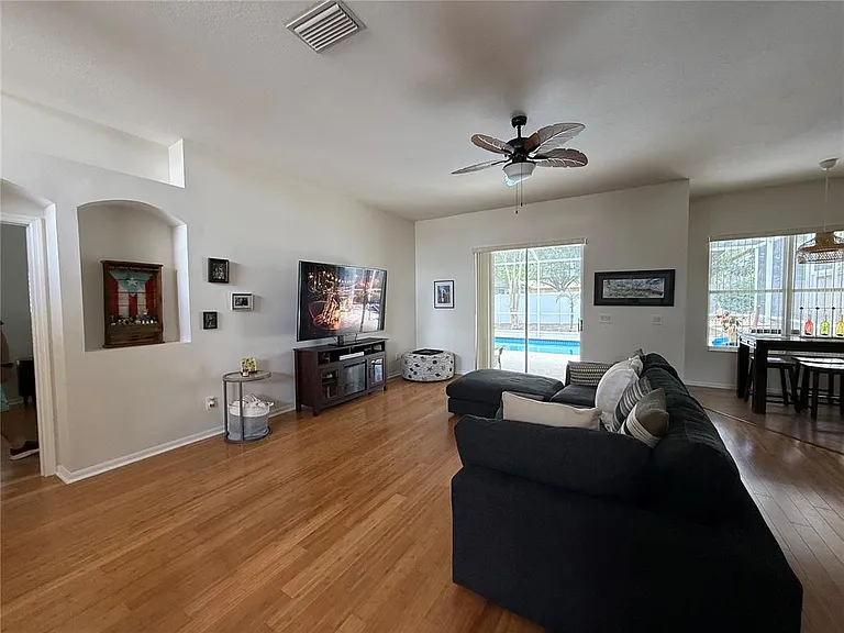 4109 Amber Ridge Ln — Photo 3