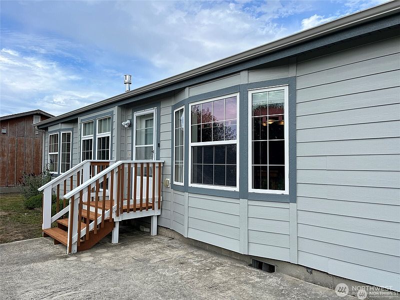 4th image of 30801 I Street