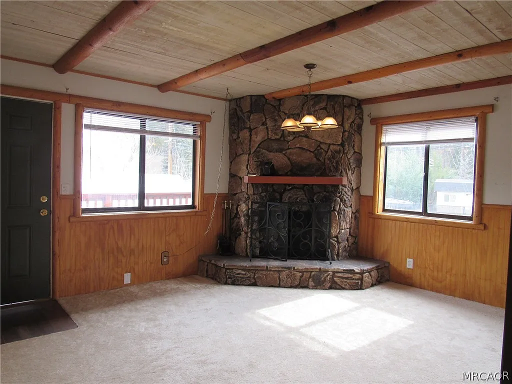 Building Photo - 42705 Moonridge Rd