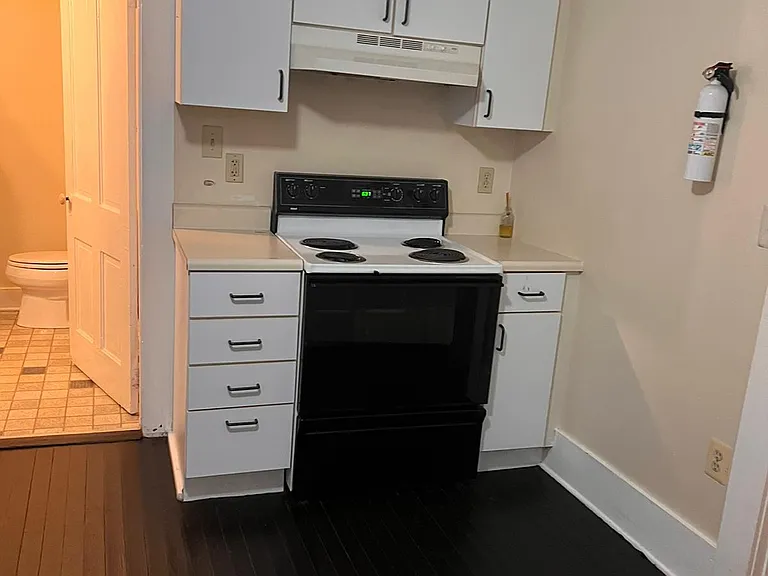 103 N King St #1 — Photo 1