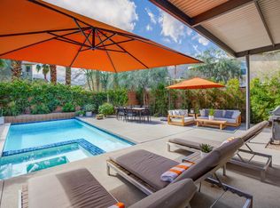 935 Oceo Cir N, Palm Springs, CA 92264