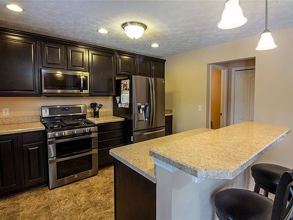 5th image of 4021 Primrose Way