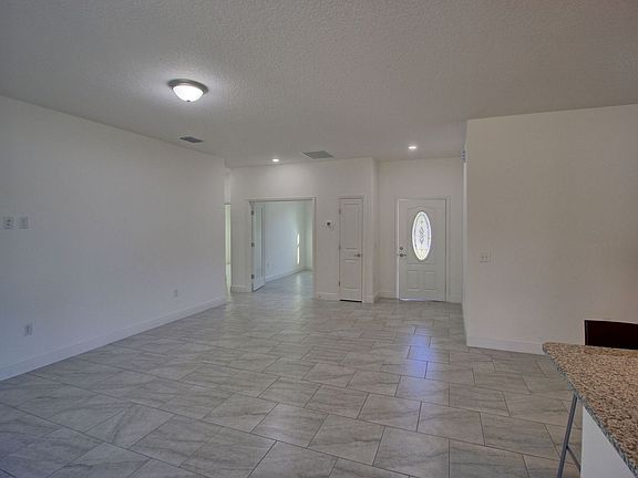 3rd image of 5054 Marina Dr