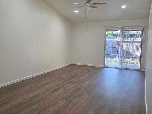 5th image of 1823 Oakdale Rd APT 5