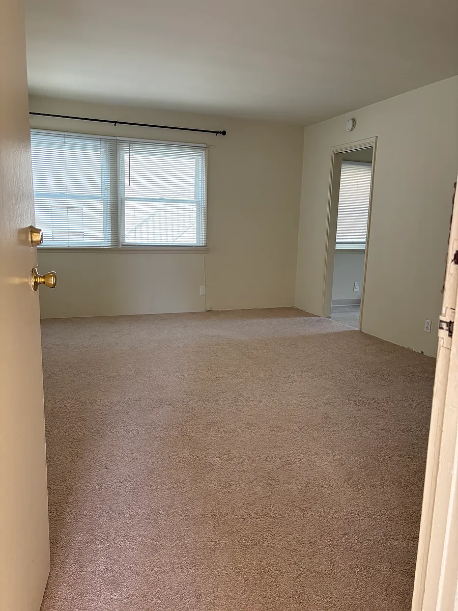 Building Photo - 175 Nieto Ave #2