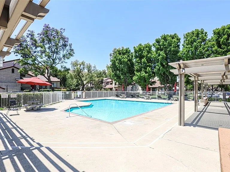 21 Wildflower Pl — Photo 12