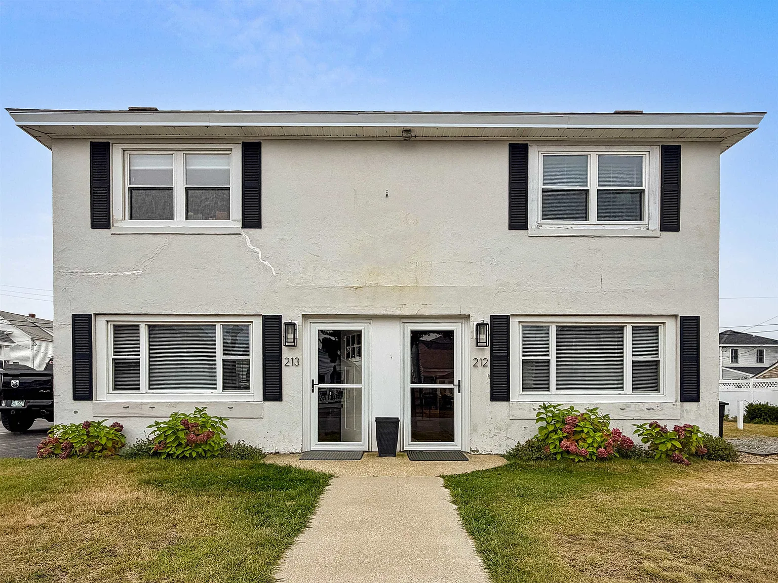4 bed, 2.5 bath, 1972 sqft, $2,900 — Photo 3
