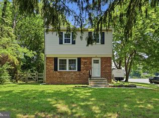 13 Kathleen Dr, Upper Chichester, PA 19014
